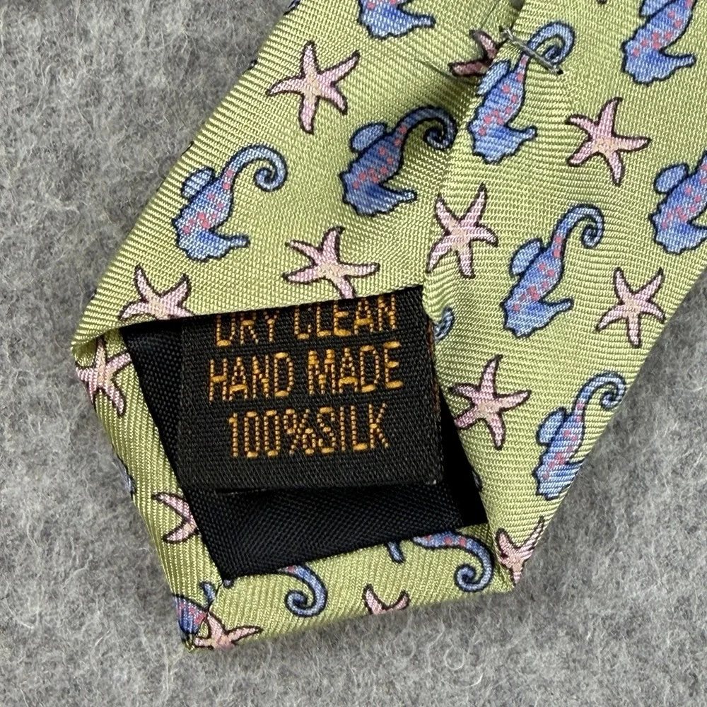 Vintage Alynn Neckwear Silk Seahorse Starfish Novelty Tie Green Handmade 60x3.25